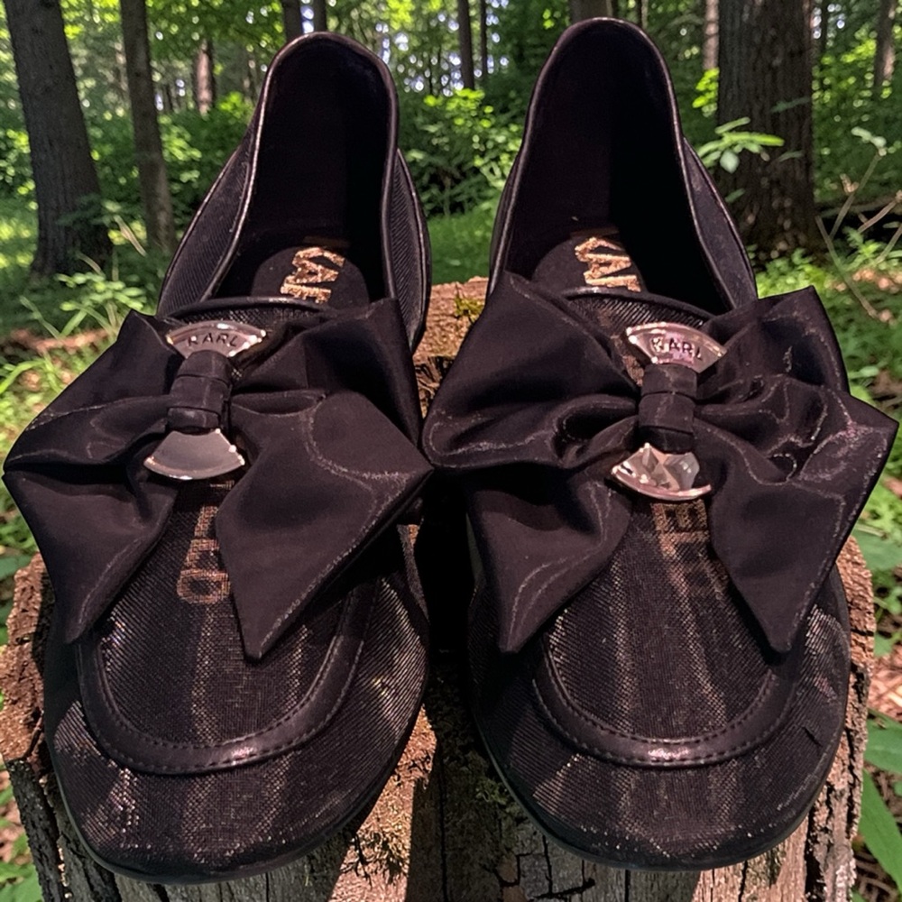 Karl Lagerfeld Paris Women’s Vasilisa Bow Mesh Slip-on Flats with Gold Accent - Picture 8 of 8